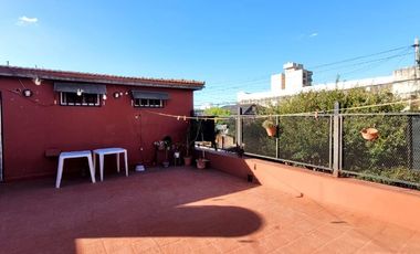 Casa PH en venta en Lanus Este