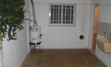EXCELENTE PH 2 AMBIENTES CON ENTRADA DE AUTO Y PATIO