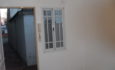 EXCELENTE PH 2 AMBIENTES CON ENTRADA DE AUTO Y PATIO