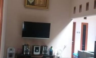 Rumah dii Tarogong Garut dlm komplek Sangat Asri dan Nyaman | INDAHW