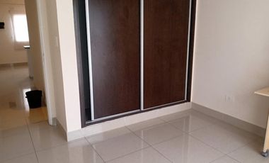 M. Coronado, EXCELENTE DEPARTAMENTO DE DOS AMBIENTES CON COCHERA