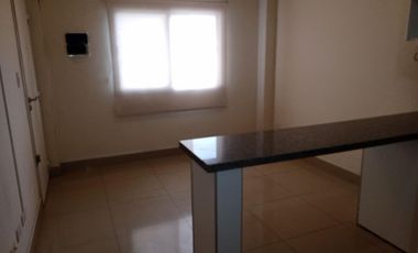M. Coronado, EXCELENTE DEPARTAMENTO DE DOS AMBIENTES CON COCHERA
