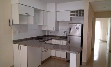 M. Coronado, EXCELENTE DEPARTAMENTO DE DOS AMBIENTES CON COCHERA