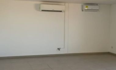 oficina en arriendo en los alamos. Cod A125201