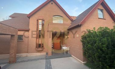 ARRIENDO CASA EN CONDOMINIO LOS TRAPENSES