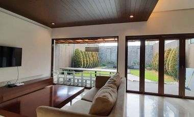 For rent vila Dago private pool pnly 5 milion/ night