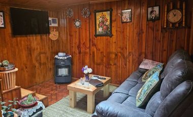 Cómoda casa , dos dormitorios, a pasos de Avenida Pedro de Valdivia