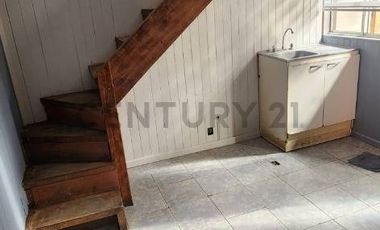 Cómoda casa , dos dormitorios, a pasos de Avenida Pedro de Valdivia