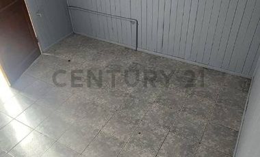 Cómoda casa , dos dormitorios, a pasos de Avenida Pedro de Valdivia