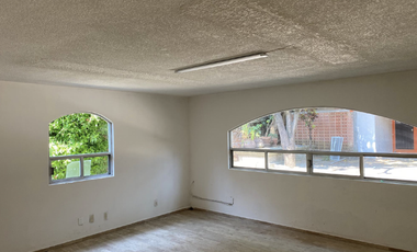 RENTO ESPACIOS PARA OFICINAS O CONSULTORIOS, DIFERENTES METRAJES Y PRECIOS