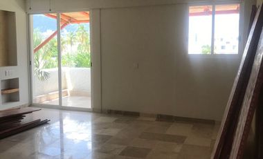 Renta de Bonita Casa en fraccionamiento Costa Azul