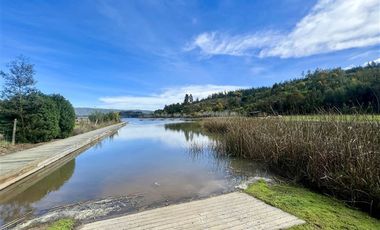 Sitio de 5.696 m2 en primera fila - Lago Vichuquén
