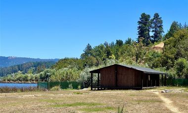 Sitio de 5.696 m2 en primera fila - Lago Vichuquén
