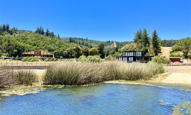 Sitio de 5.696 m2 en primera fila - Lago Vichuquén