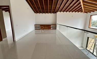 casa en arriendo en las antillas. Cod A775950