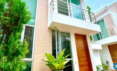 casa en arriendo en pradomar. Cod A149