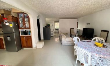 casa en venta en el refugio. Cod V9062487