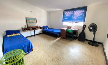casa en venta en el refugio. Cod V9062487