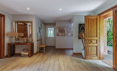 Exquisita casa impecable 6 dorm. en Golf de Manquehue