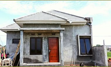 Rumah Konsep Sederhana Elegan di Ngawen