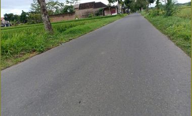 Rumah Konsep Sederhana Elegan di Ngawen