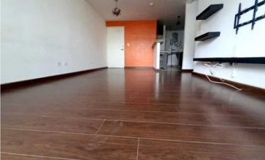 VENDO APARTAMENTO CON L/B PH TORRES DE TOSCANA