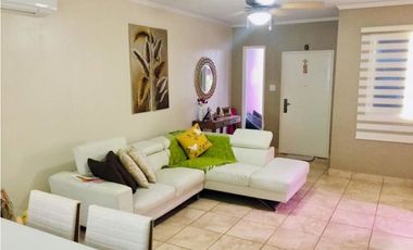 CASA EN BRISAS DEL GOLF 175 M2 4 REC 3.5 BAÑOS 2 PARKING