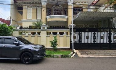DIJUAL RUMAH MEGAH, ASRI DEPAN TAMAN at Jl BONA INDAH, LEBAK BULUS