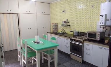 Venta de casa 3 ambientes Villa Luzuriaga