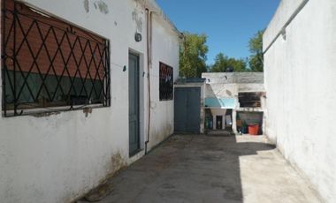 Casa en PH al Frente de 3 Amb con Cochera y Patio