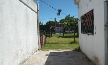 Casa en PH al Frente de 3 Amb con Cochera y Patio