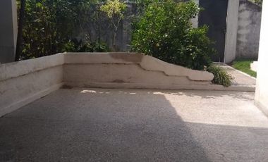 Casa PH en venta en Bernal Oeste