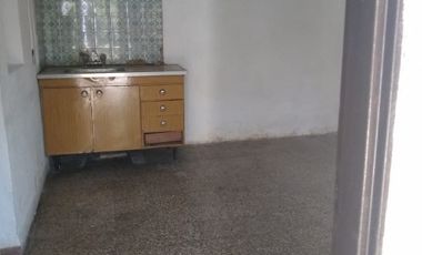 Casa PH en venta en Bernal Oeste