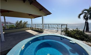 Se Vende Hermosa Casa de Playa Frente al Mar en Gorgona!