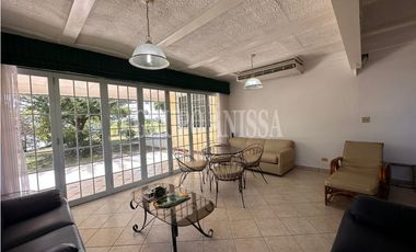 Se Vende Hermosa Casa de Playa Frente al Mar en Gorgona!