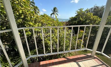 Se Vende Hermosa Casa de Playa Frente al Mar en Gorgona!