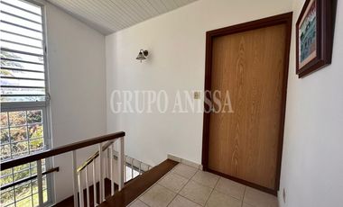 Se Vende Hermosa Casa de Playa Frente al Mar en Gorgona!