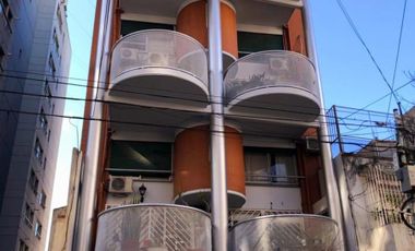 Recoleta. Jean Jaures y Paraguay. Loft doble altura. 2 Dorm. 2 baños. Balcón. Vistas. Luz y sol. Cochera. Pileta