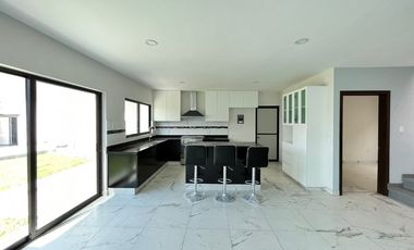 A 8 minutos de plaza galerías y plaza Averanda