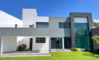 A 8 minutos de plaza galerías y plaza Averanda