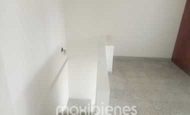 casa en arriendo en florida nueva. Cod A67267