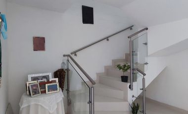 casa en venta en niza. Cod V28255
