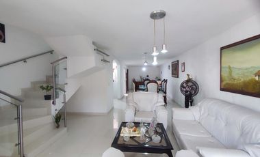 casa en venta en niza. Cod V28255