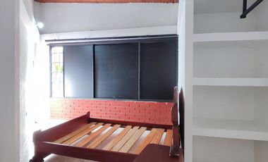casa en venta en niza. Cod V28255