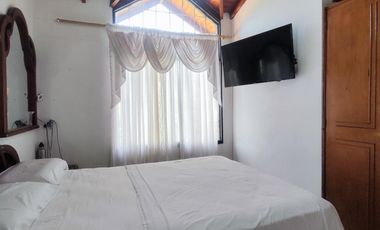 casa en venta en niza. Cod V28255