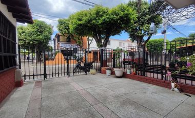 casa en venta en niza. Cod V28255