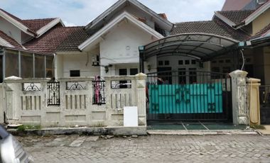 Villa Komplek Cemara Asri Medan