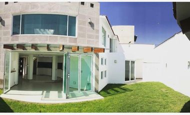 Casa en Renta en San Salvador Tizatlalli
