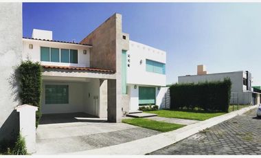 Casa en Renta en San Salvador Tizatlalli