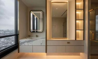 Esse Sukhumvit 36 - Penthouse Duplex